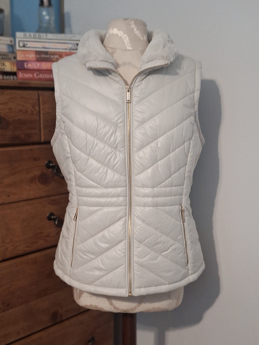 Winter White Quilted Puffer Vest with Faux Fur Collar
